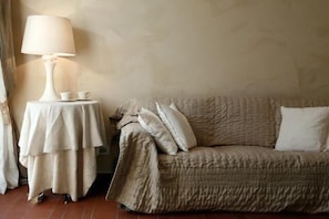 TUSCANY FOREVER RESIDENCE VILLA FELICITA GROUND FLOOR APARTMENT
Boutique holiday rental in Volterra