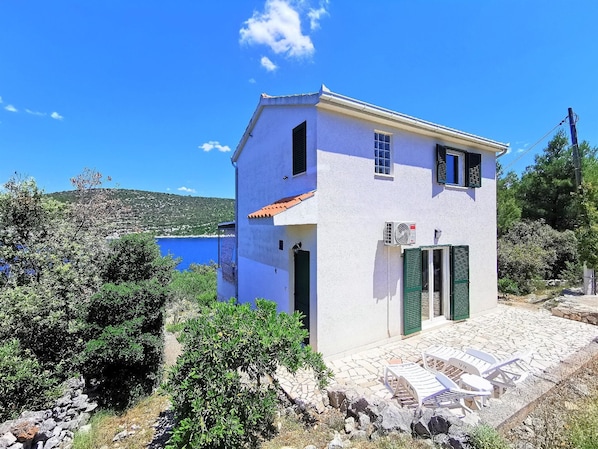 Villa Marela,Südwestansicht mit Süd-Terrasse