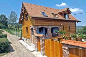 Casa Zollo • self catering vacation rental at the Carpathian Mountains, nearby Sibiu, Transylvania, Romania