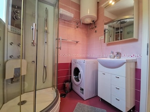 Bad/Dusche