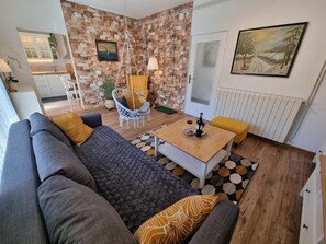 Living area. living room