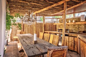Outdoor dining