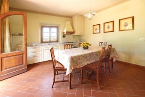 Kitchen area. San Bartolo 1