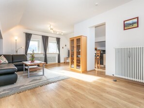 Ferienwohnung Schlossblick-Wohnzimmer 2