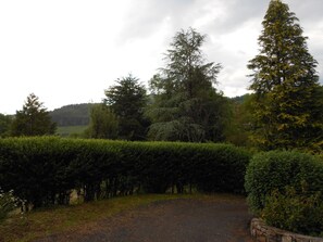 Devant la maison