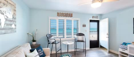 View the beautiful gulf waters from your living room.