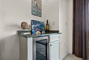 4 WH902 WET BAR WINE COLLER