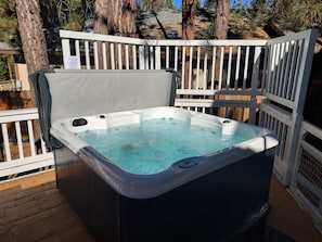 Bain à remous extérieur