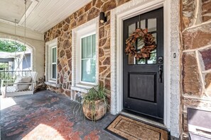 Front Entrance with Keyless Entry