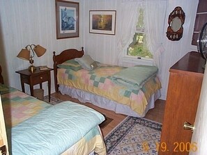 Twin Bedroom