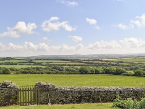 Outstanding views over the countryside | Haywain - Trentinney Farm Holiday Cottages, St Endellion, near Port Isaac