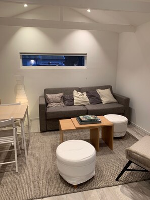 Hovden, världens skönaste bäddsoffa med 18 cm pocketspringmadrass. 160 cm bredd.