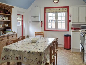 Kitchen/diner | Esplanade Crescent, Scarborough