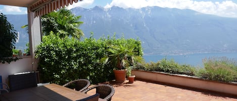 Terrasse mit Blick 