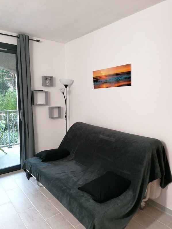 Donnez des vacances à votre dos avec un lit convertible "QUEEN SIZE"  160X200