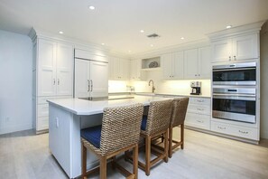 Beach Nest Breakfast Bar - Beach Nest Breakfast Bar