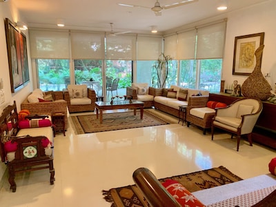 A Private Room In New Delhi's Luxurious Villa Home.