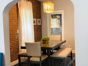 Dining Room | Seats 6
