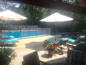 Pool with Child fence installed. Magnetic safety door. Peace of mind with kids. 