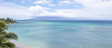 Stunning views of the ocean and the island of Lanai