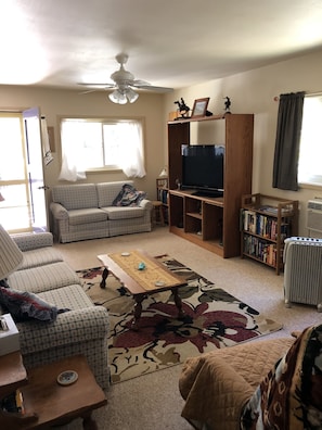 Family room with 50” tv with all the tv apps. 