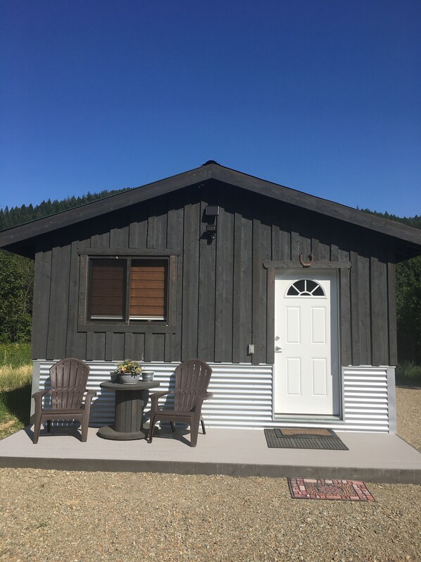 Cowboy Cabin
Front porch with chairs 