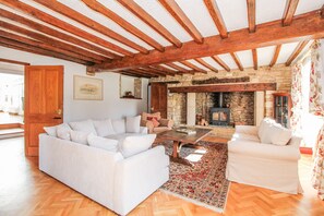 Long Lounge 