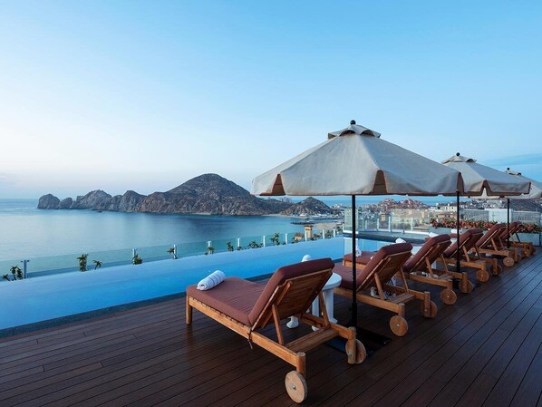 Corazon Tower Rooftop Infinity Pool