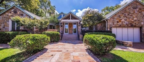 The Chateau is the most luxurious vacation home on Arkansas' Little Red River.