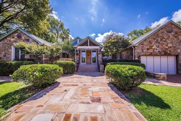 The Chateau is the most luxurious vacation home on Arkansas' Little Red River.