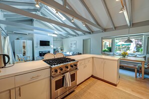 Wolf gas range stove 