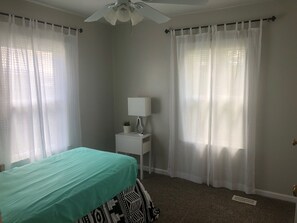 2nd bedroom