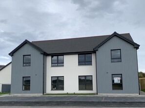 New Springfield 2 bed Apartment built July 2019