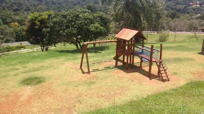 Sítio com piscina e área para festa, situado na cidade de São Roque.