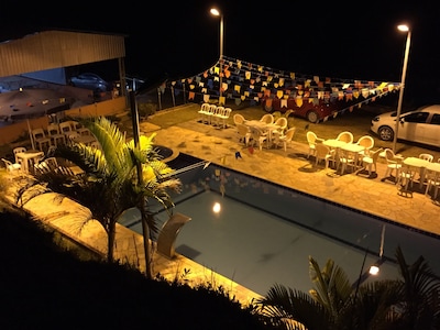 Sítio com piscina e área para festa, situado na cidade de São Roque.