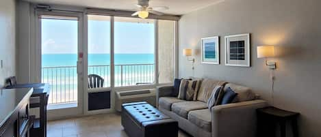 Beach Gem - ocean front beach studio, sleeps 4!