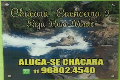 Belíssima chácara com piscina, uma pequena ilha. Perto da Cachoeira Rio Jaguari.