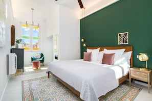 3 Superking Wide Double bedrooms with Ensuite.