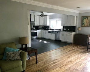 living room/kitchen