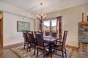The Village at Breckenridge 3 bedroom unit table