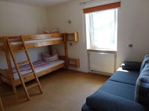 Ferienwohnung Rosamarin, 90m², 2 Schlafzimmer, 2 Bäder