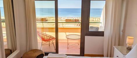 1-Bedroom Apartment OCEAN
Seasun Vacation Rentals - Monte Gordo