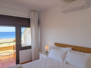 1-Bedroom Apartment OCEAN
Seasun Vacation Rentals - Monte Gordo