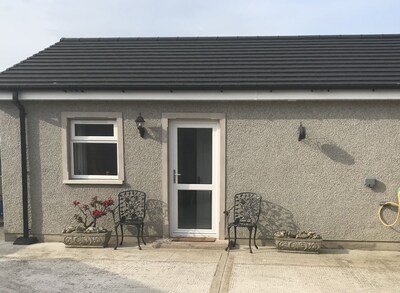 Anns-Lea: Private & Peaceful: near Lisburn & Belfast International airport.