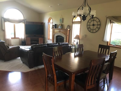 Executive Home Near Road America and 15 Minutes from Whistling Straights