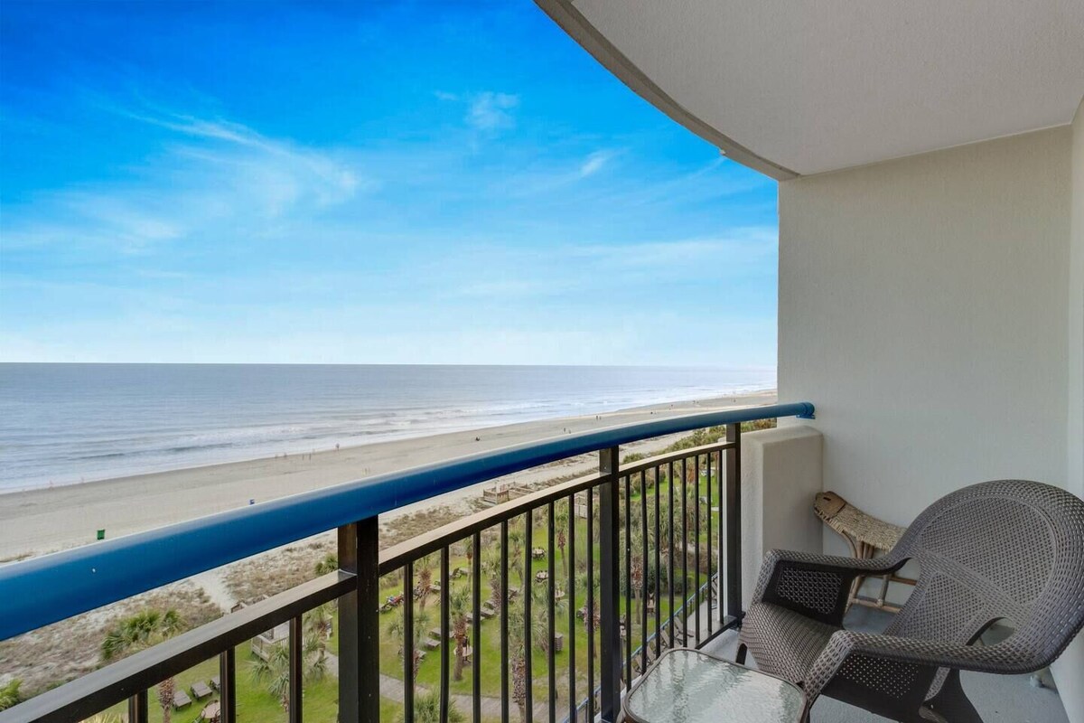 Oceanfront Paradise! Luxuriously Furnished Suite