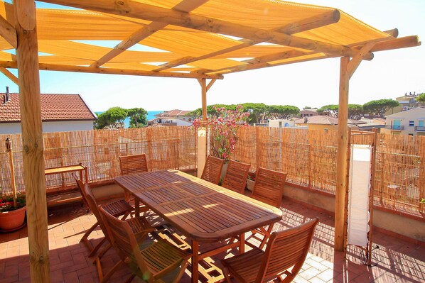 Castiglione della Pescaia - The large terrace of the Anna Apartment