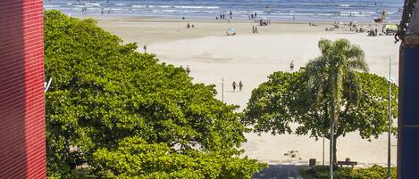 Uitzicht op strand/zee