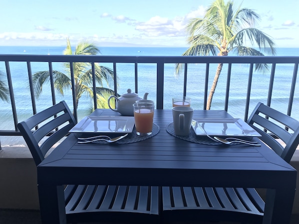 Breakfast on the private Lanai.