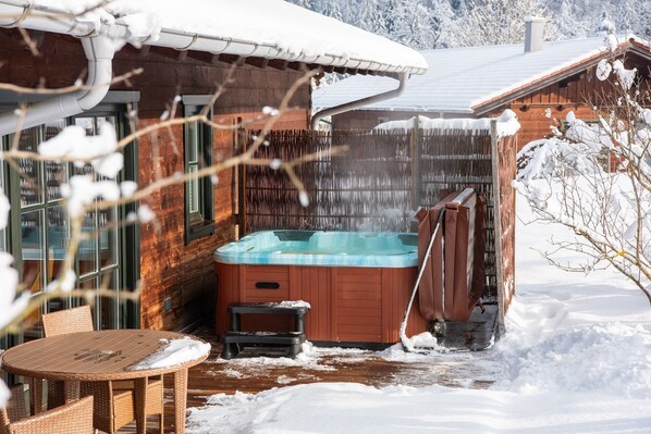 Bain à remous extérieur